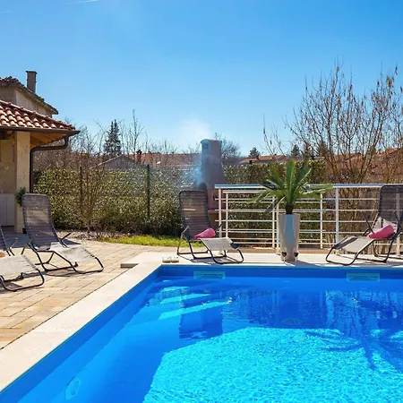 Lemily - Five Bedroom With Swimming Pool Villa *
