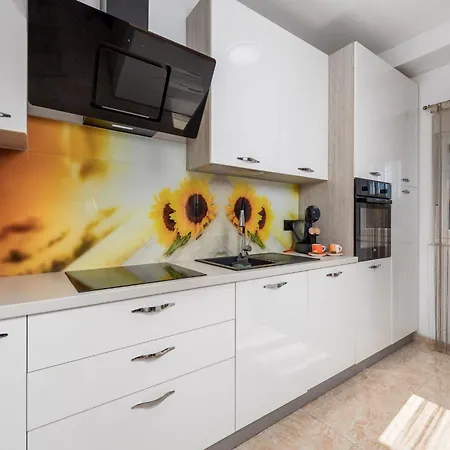 Lemily - Five Bedroom With Swimming Pool Villa Matulji