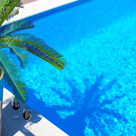 Lemily - Five Bedroom With Swimming Pool Villa