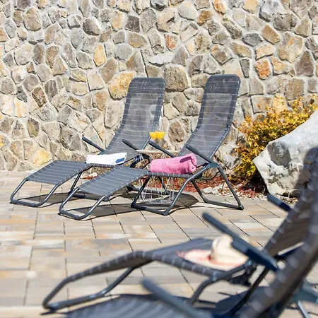 Villa Lemily - Five Bedroom With Swimming Pool Matulji