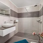 Villa Lemily - Five Bedroom With Swimming Pool