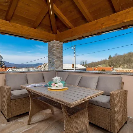 Lemily - Five Bedroom With Swimming Pool Villa