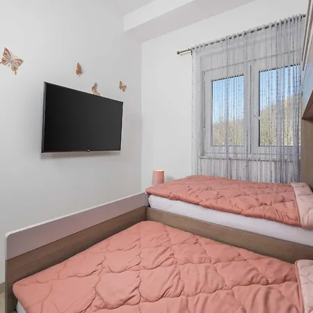Lemily - Five Bedroom With Swimming Pool Matulji