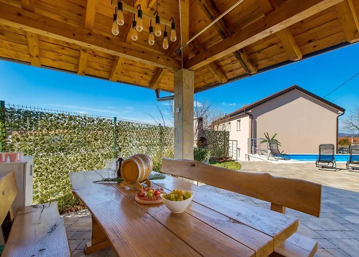 Lemily - Five Bedroom With Swimming Pool Matulji