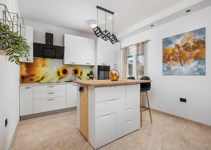 Lemily - Five Bedroom With Swimming Pool Matulji